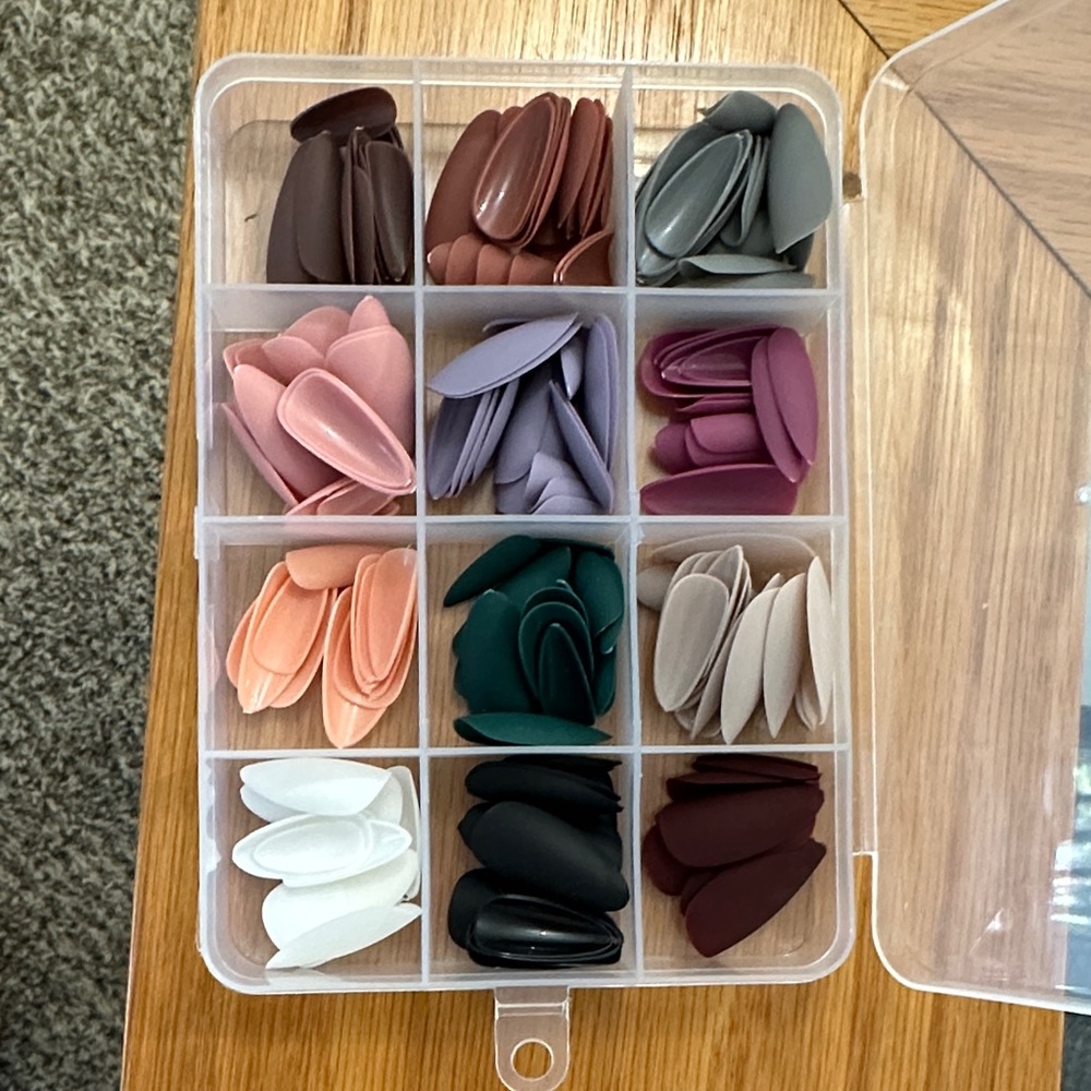 Acrylic nail set